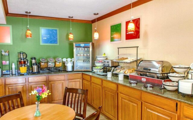 Quality Inn I-74 Batesville