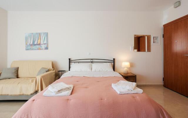 Georgia seaview apartment B2
