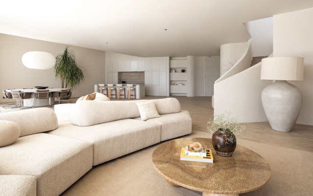 Luxury 4BR Ocean View Villa Near Bingin Beach