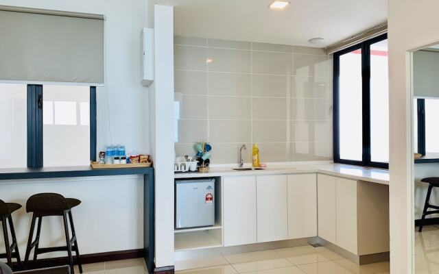 D'wharf Residence PD Waterfront Family Deluxe Suite by AirPlan – Guest Rooms – Port Dickson