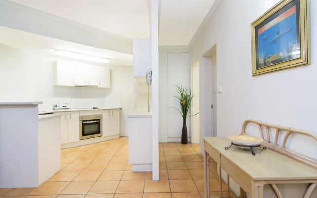 Port Douglas Outrigger Holiday Apartments