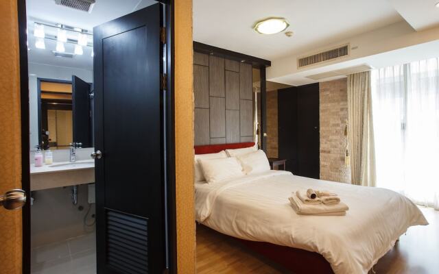 2A - 2 Bedroom Downtown Apartment With Shared Pool