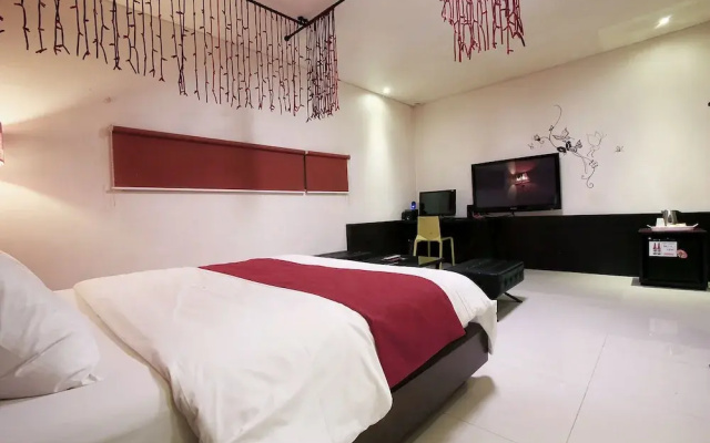 Suyu Solid Hotel
