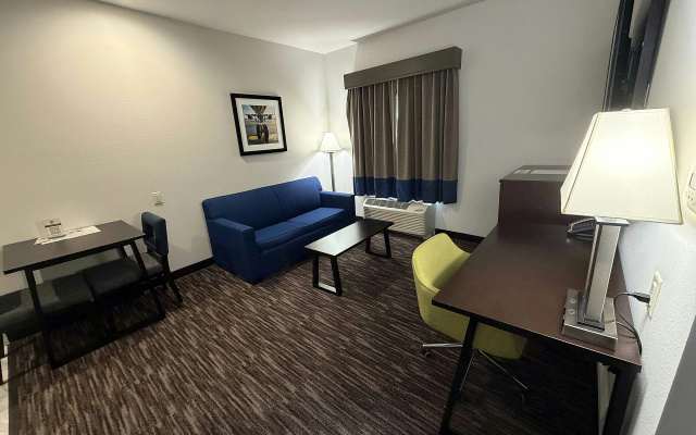 Atrium Hotel and Suites DFW Airport South