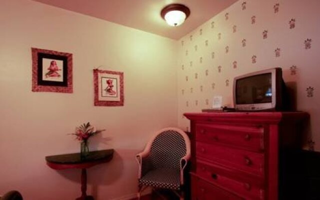 Penny's Place Inn Paradise