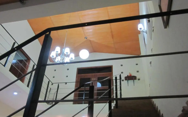 The Breeze Pinnawala Homestay