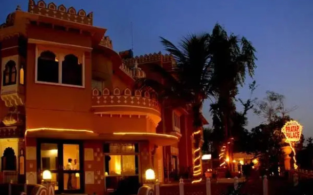 Hotel Pratap Palace