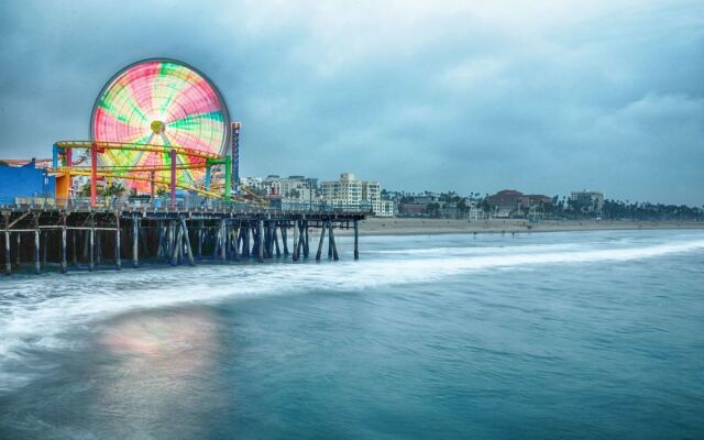 Furnished Suites in Downtown Santa Monica