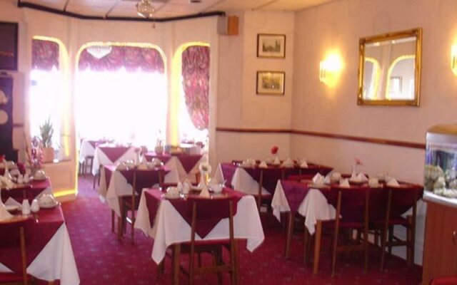 Lyric Hotel