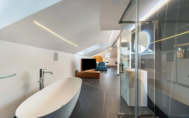 App 6 Palazzo Cavour