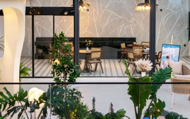 Yude Scenic Hotel (Qiaogang Fengqing Street)