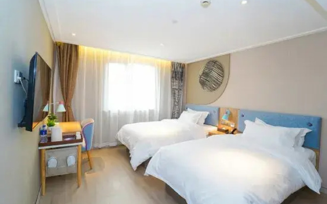 Shanghai Yaya Light Luxury Hotel (Hongkou Football Stadium)