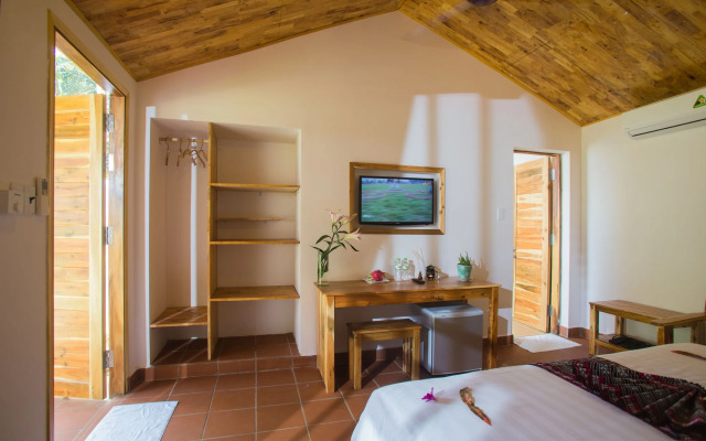 La Mer Resort
