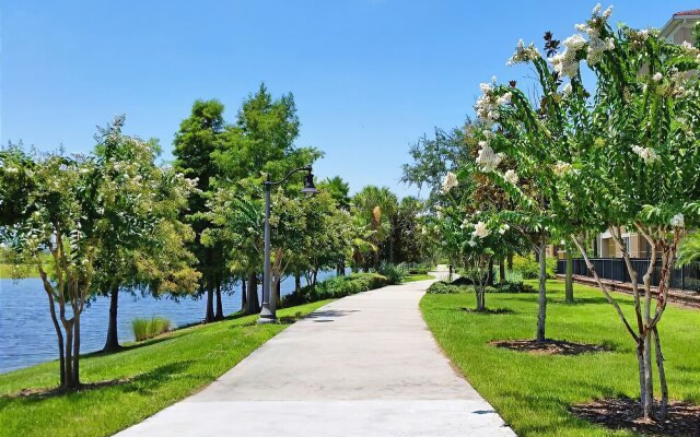 Lakeside Villas