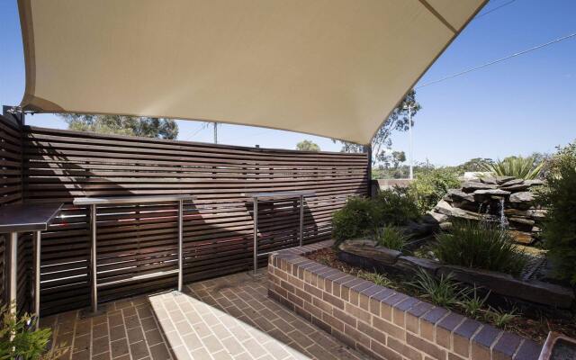 Melton Hotel