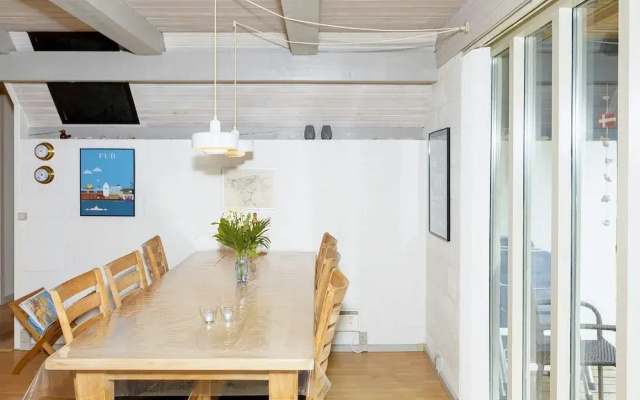 Swanky Seaside Holiday Home in Fur near Sea