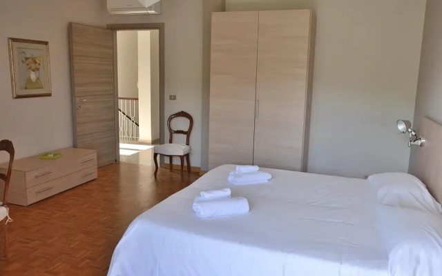 C Le Terrazze - 10 Sleeps With Shared Pool in Garda