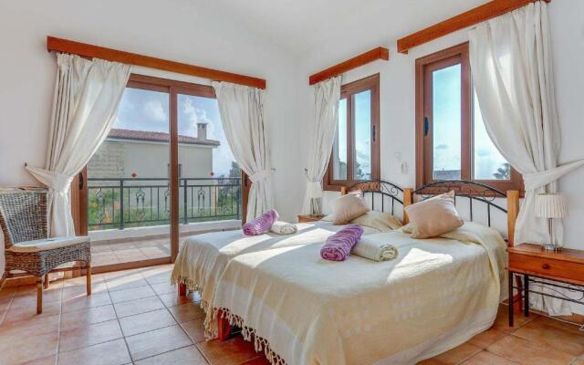 Argaka Beach Villa