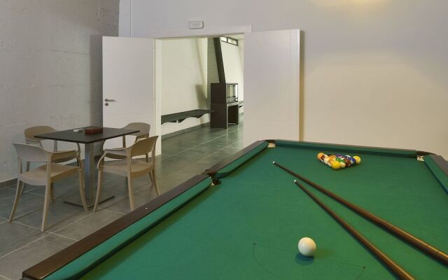 Mercedes Country House