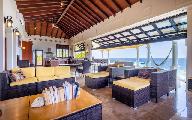 Cliff Villa