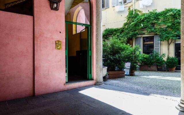 ALTIDO Cozy Apt for 4 close to Basilica di Sant'Ambrogio