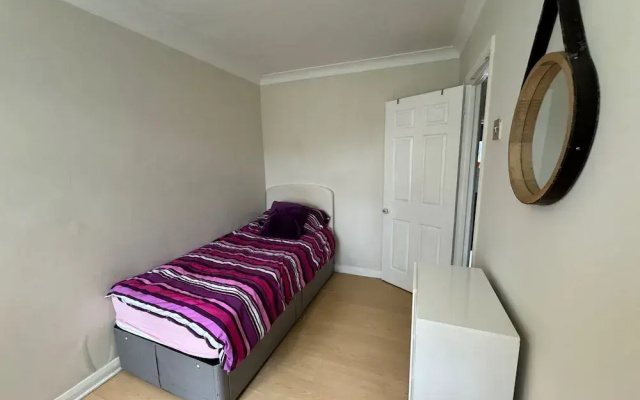 Lovely 2 Bedrooms Flat in South Sutton