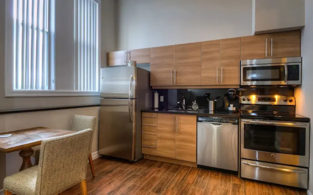 Western Hotel & Executive Suites