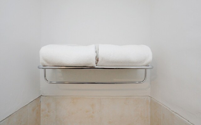 OYO 91964 Menara Rungkut Surabaya