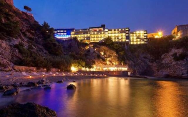 Central Luxury Apartments