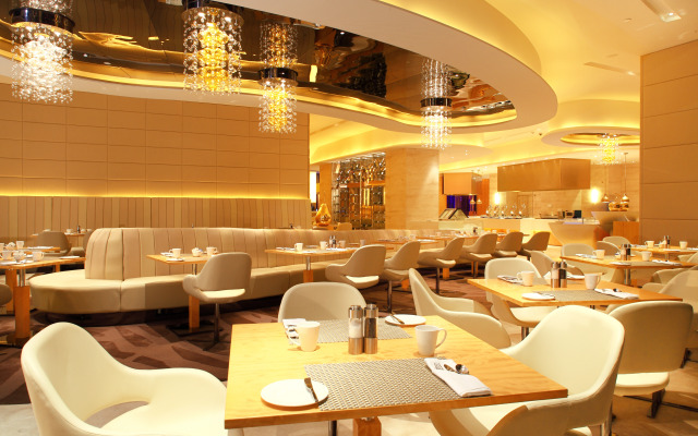 Hilton Shanghai City Center