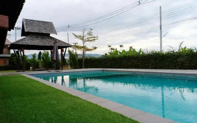 Palm Hug Resort & Camping Homestay