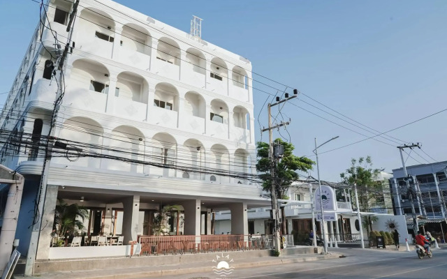 Talay Hotel & Villa