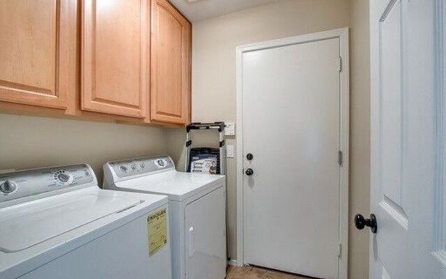 Ironwood - 3 Br home by RedAwning
