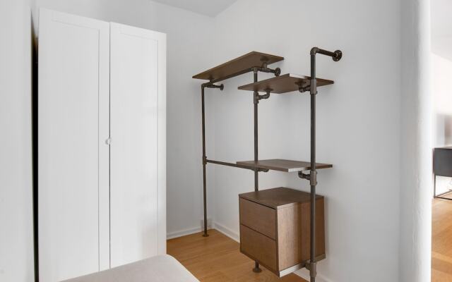 Sanders City - Pleasant 4-bdr Apt in the Capital