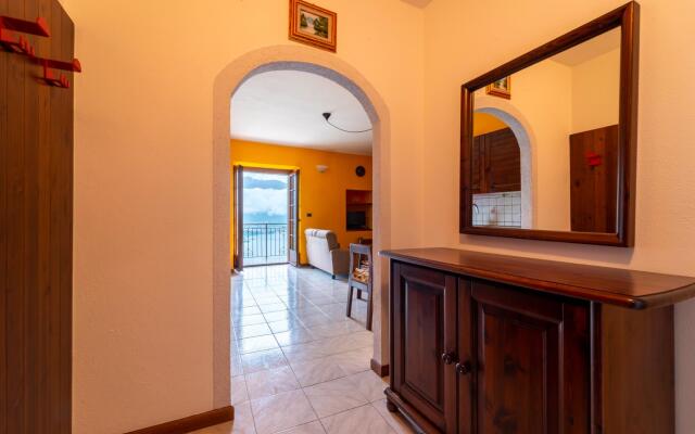 Un Balcone sul Lago in Montemezzo