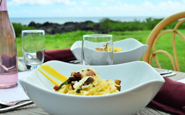 Sunset Reef Resort & Spa