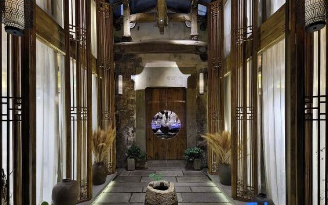 Sansheng Yizhai Hostel