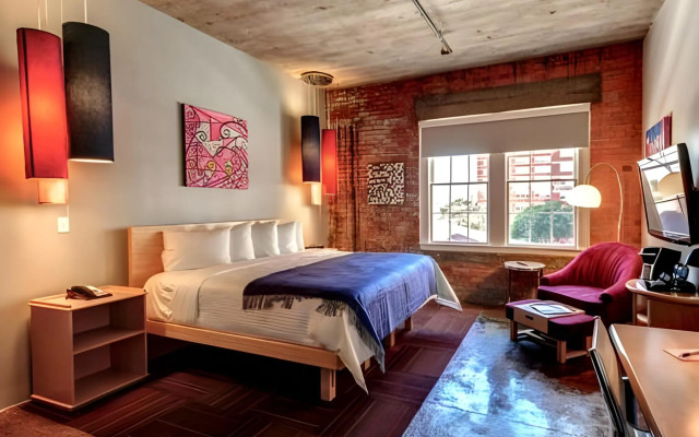 Canvas Hotel Dallas