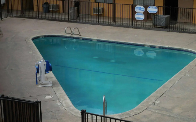 Best Economy Inn n Suites