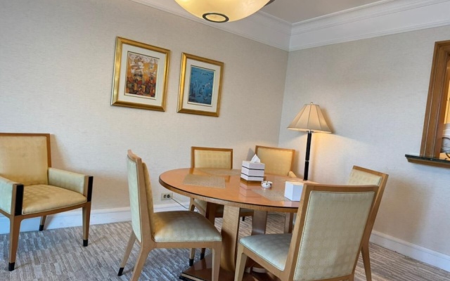 Premium SA at 4 Seasons Hotel