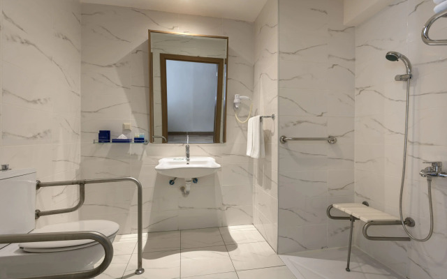 Ramada by Wyndham Rome / Verona