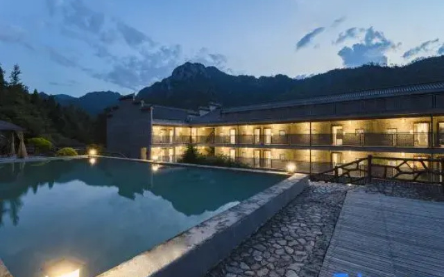 Xianju Yinquan Mountain Villa (Shenxianju Danzhu)