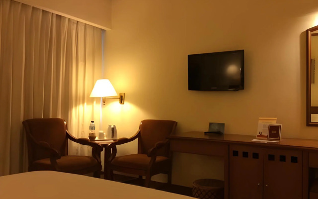 Elmi Hotel