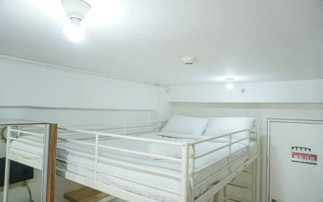 Compact and Scenic Studio Room Green Bay Pluit Apartment