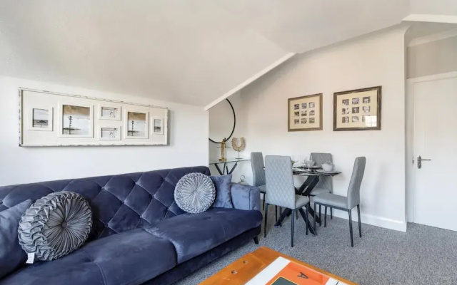 Immaculate 2-bed Apartment in Hove