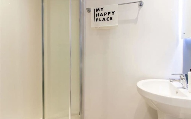 Ensuite Rooms STUDENTS Only - CANTERBURY - Campus Accommodation