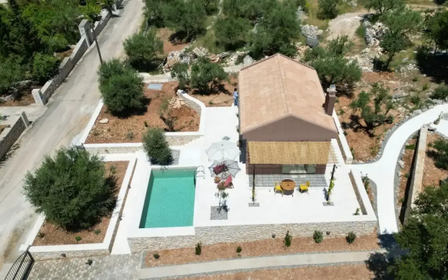 Rock n' Olive Villas