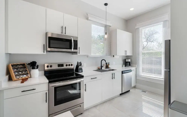 3 Separate Homes Walkable to Soco