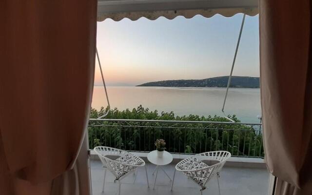 Irida's sea front apartment with astonishing view