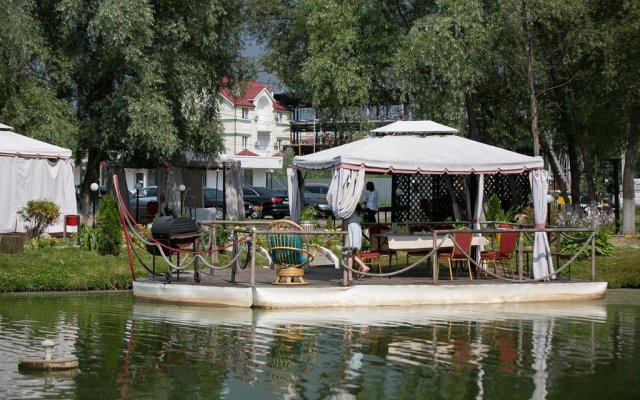 Kartmazovo House Hotel